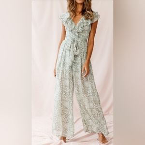 Selfie Leslie floral jumpsuit